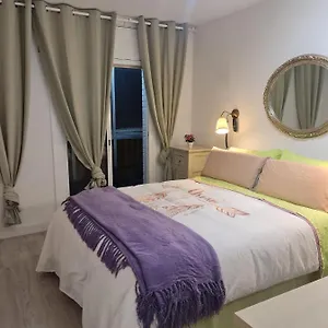 Guest house Alojamiento Buxeres, L'Hospitalet de Llobregat